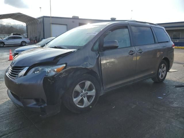 2014 Toyota Sienna LE