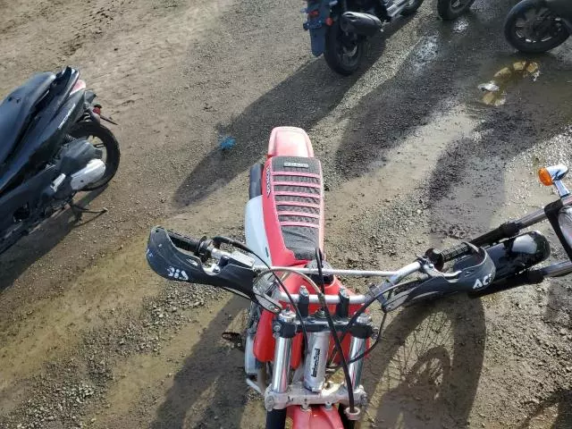 2002 Honda XR200 R