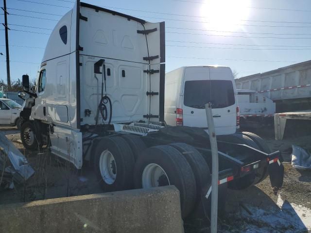 2021 Freightliner Cascadia 126