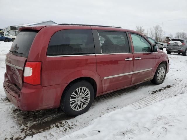 2014 Chrysler Town & Country Touring L