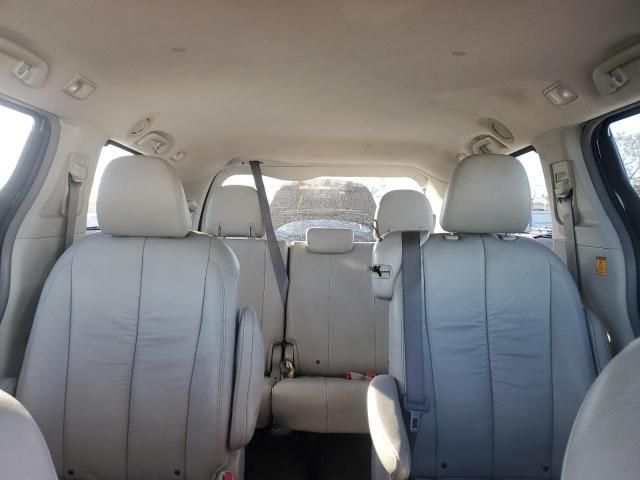 2011 Toyota Sienna XLE