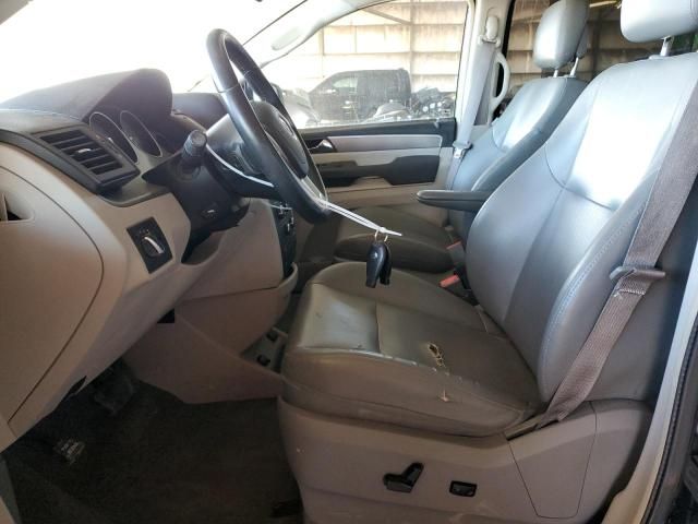 2012 Volkswagen Routan SE