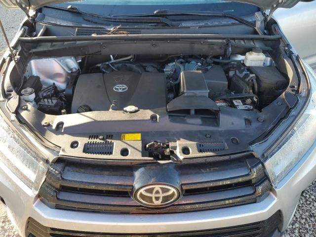 2018 Toyota Highlander SE