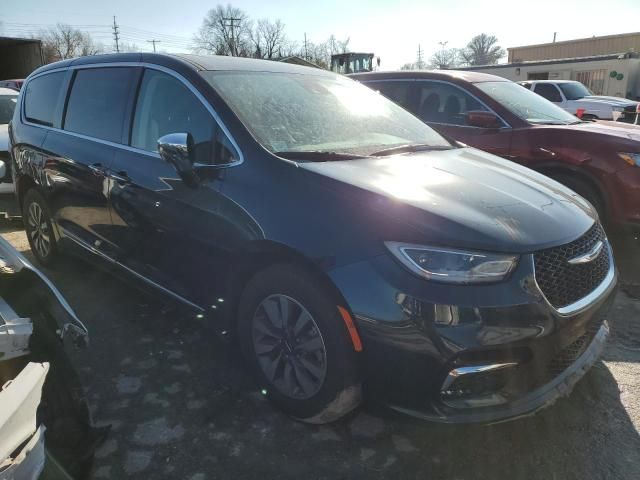 2022 Chrysler Pacifica Hybrid Limited