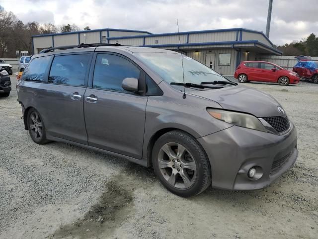 2013 Toyota Sienna Sport