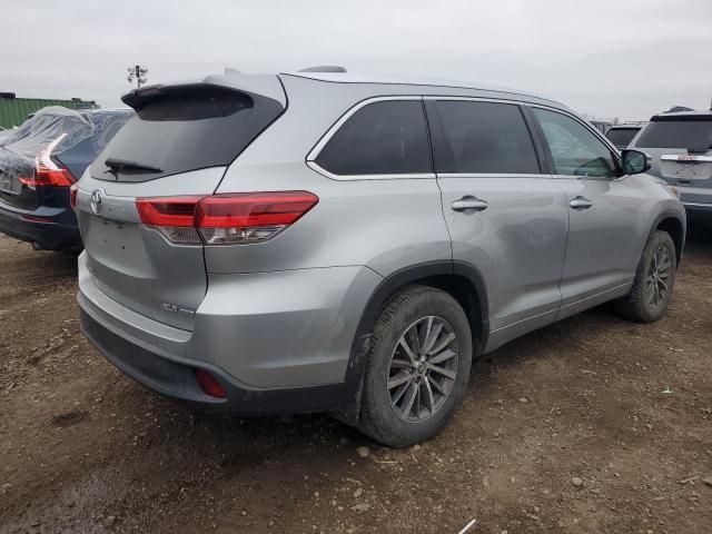 2017 Toyota Highlander SE