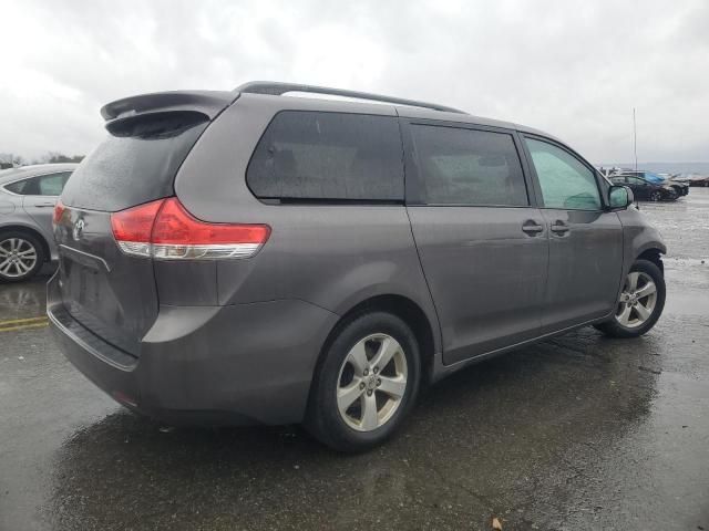 2011 Toyota Sienna LE