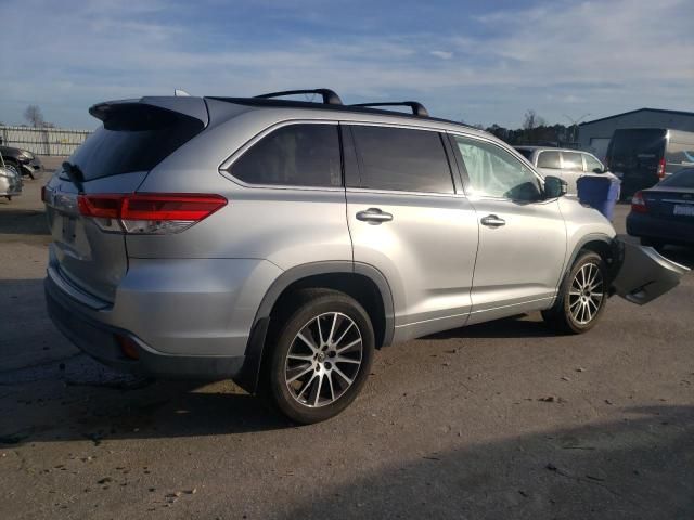 2017 Toyota Highlander SE