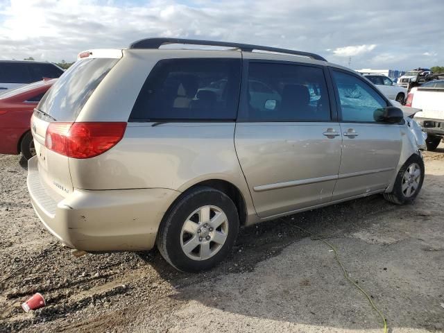 2009 Toyota Sienna CE