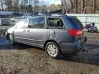 2010 Toyota Sienna LE