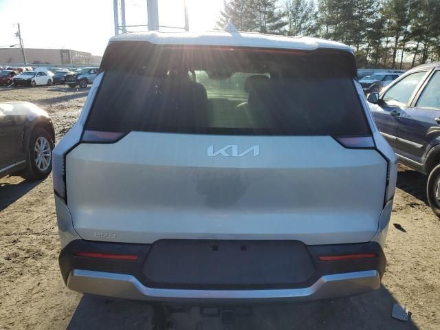 2024 KIA EV9 Light