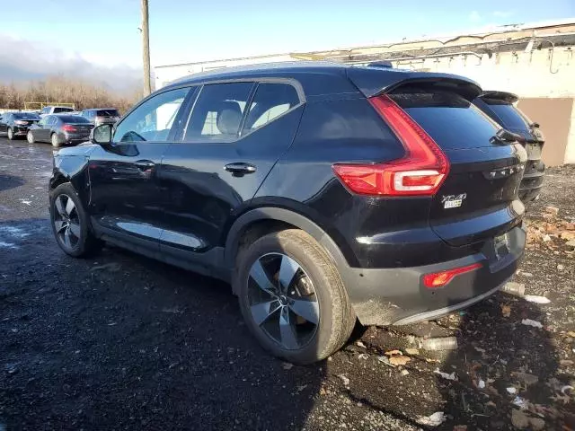 2019 Volvo XC40 T5 Momentum