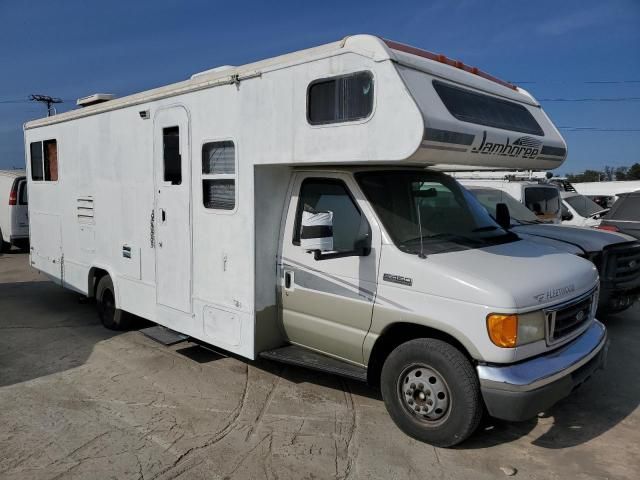 2006 Ford Econoline E450 Super Duty Cutaway Van