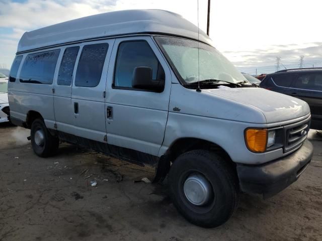 2004 Ford Econoline E350 Super Duty Wagon