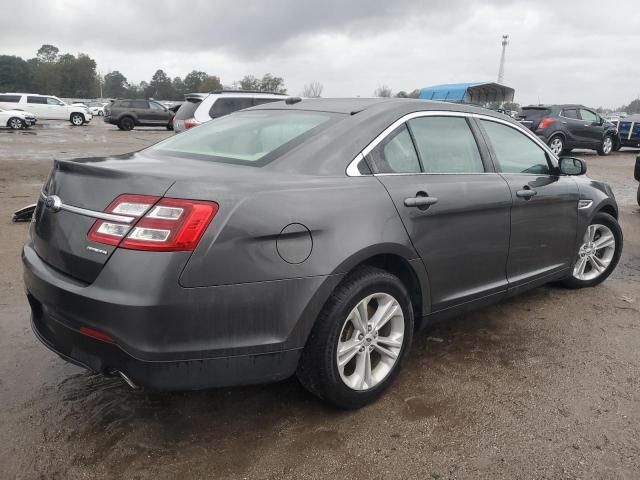 2016 Ford Taurus SE