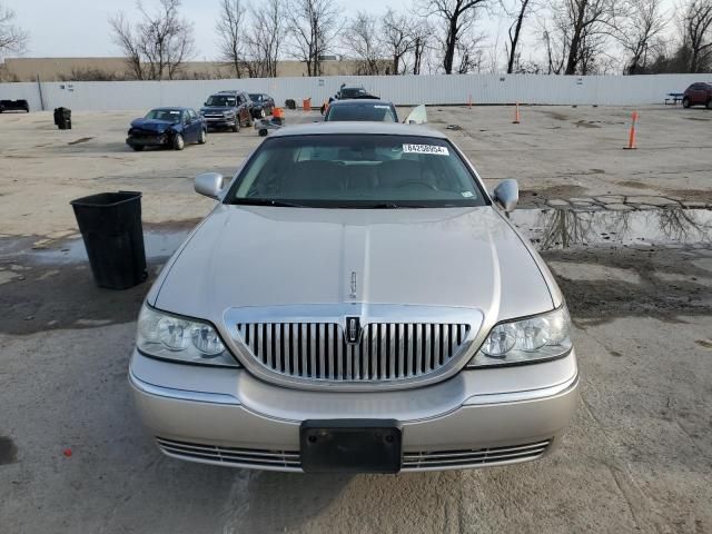 2009 Lincoln Town Car Signature Limited