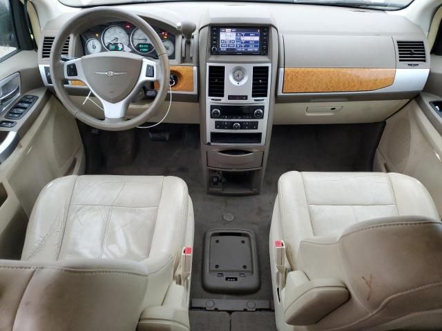 2010 Chrysler Town & Country Limited