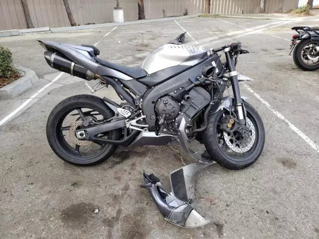 2004 Yamaha YZFR1 C