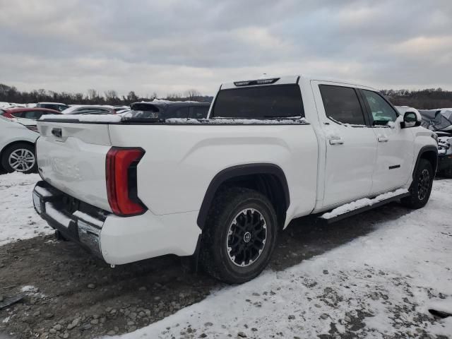 2022 Toyota Tundra Crewmax SR5