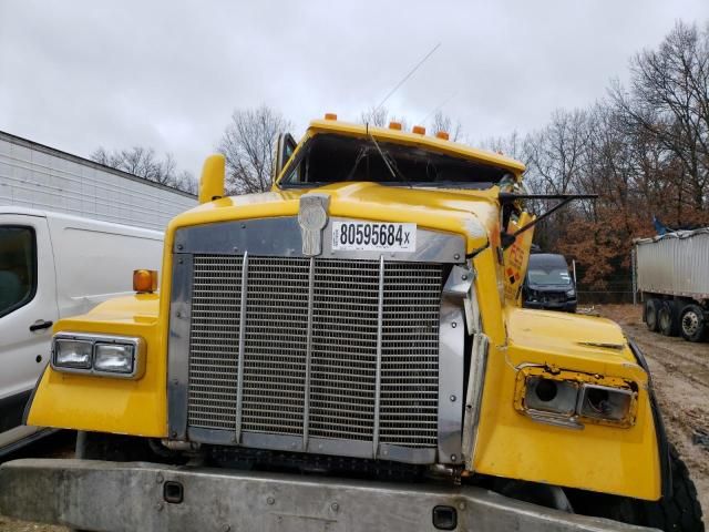 2000 Kenworth Construction W900