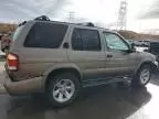 2002 Nissan Pathfinder LE