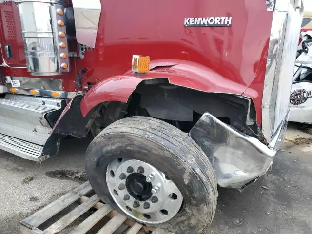 2008 Kenworth Construction W900