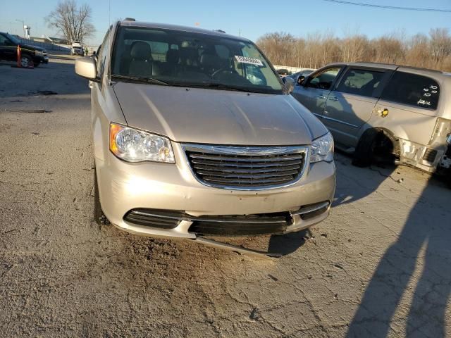 2016 Chrysler Town & Country LX