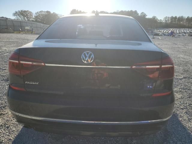 2017 Volkswagen Passat R-Line