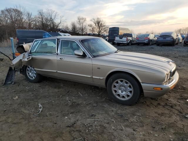 2002 Jaguar XJ8