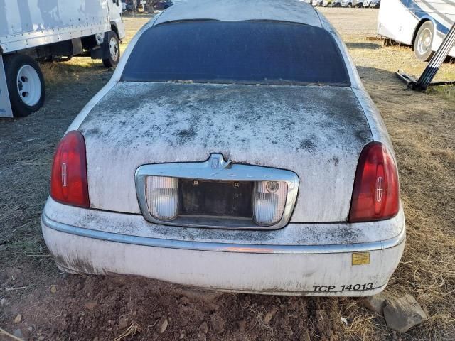 2000 Lincoln Town Car Executive