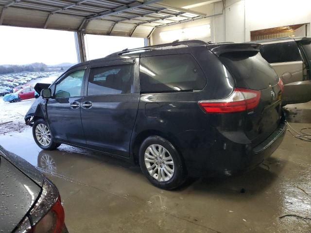 2017 Toyota Sienna XLE