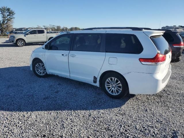 2011 Toyota Sienna XLE