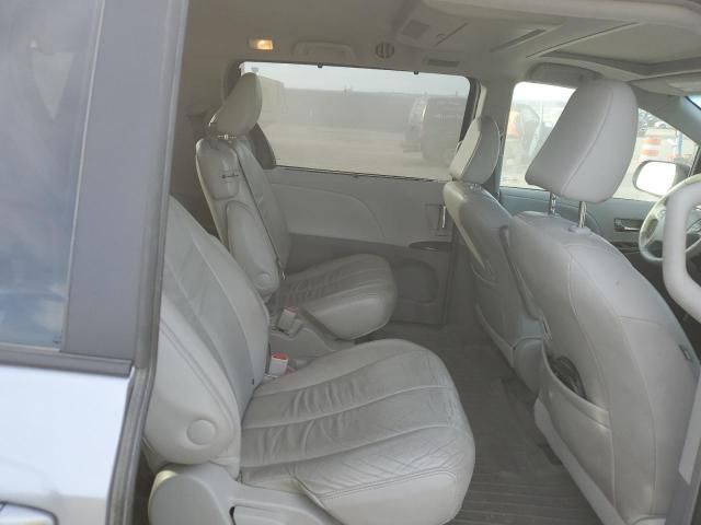 2011 Toyota Sienna XLE