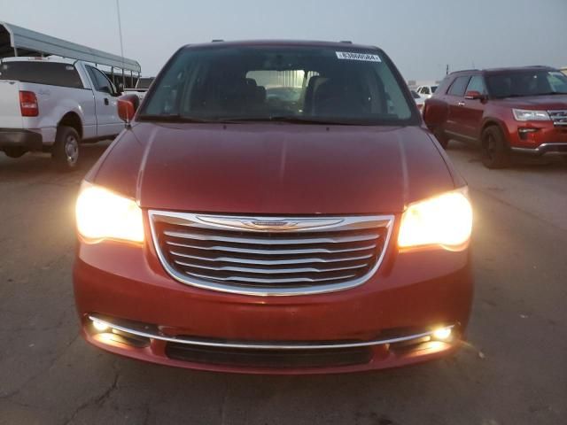 2016 Chrysler Town & Country Touring