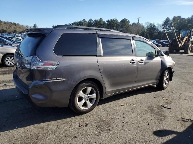 2013 Toyota Sienna LE