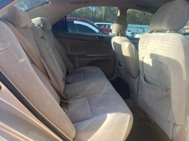 2004 Toyota Camry LE