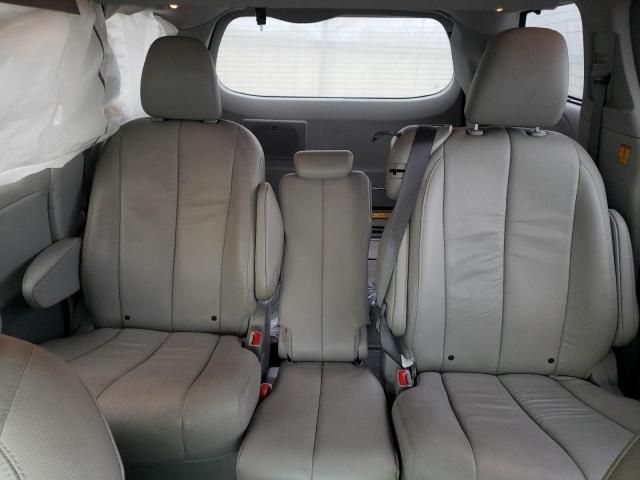 2012 Toyota Sienna XLE