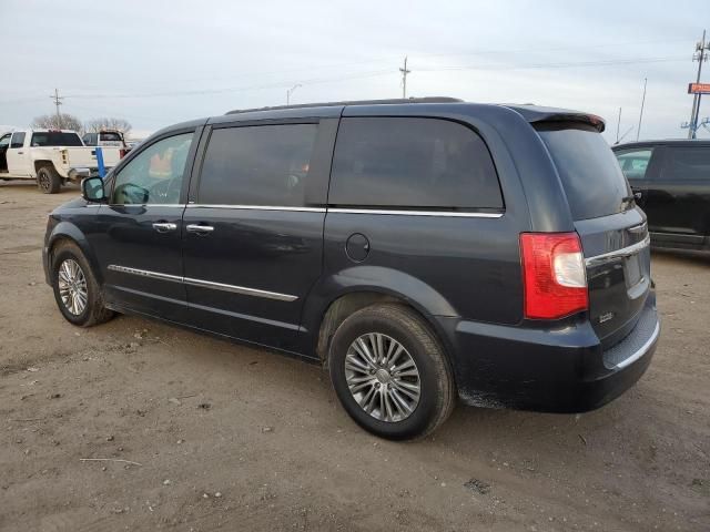 2014 Chrysler Town & Country Touring L