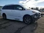 2016 Toyota Sienna SE