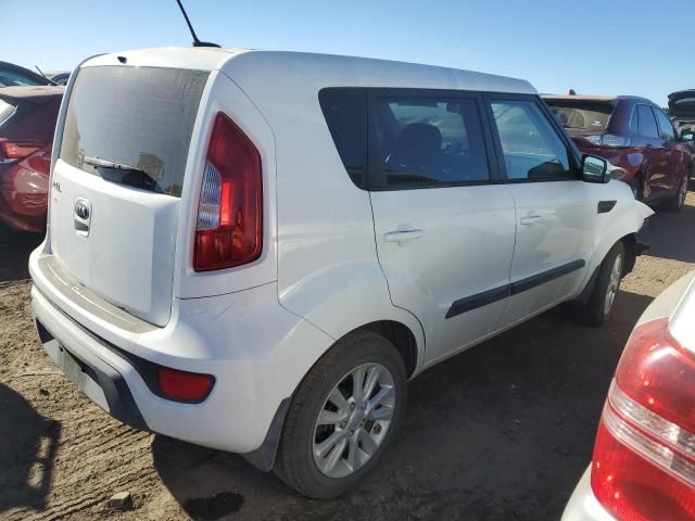 2013 KIA Soul +