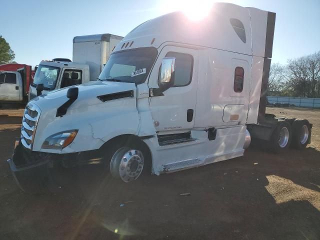 2018 Freightliner Cascadia 126