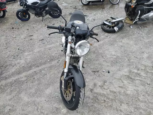 2002 Ducati Monster 750