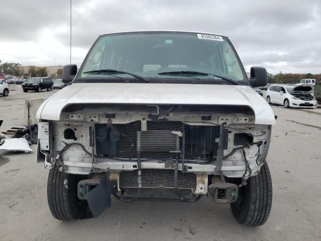 2011 Ford Econoline E350 Super Duty Wagon