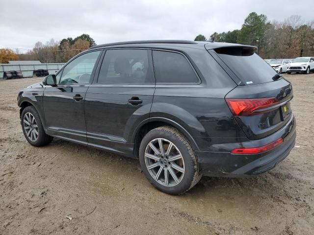 2022 Audi Q7 Premium Plus