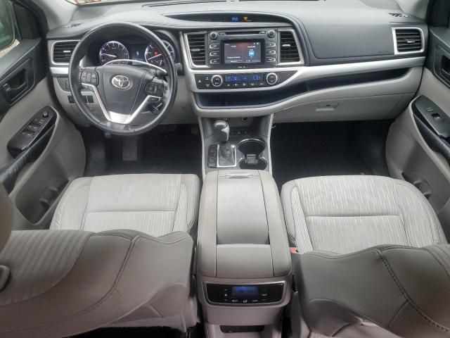 2014 Toyota Highlander LE