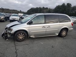 Chrysler Vehiculos salvage en venta: 2005 Chrysler Town & Country Touring