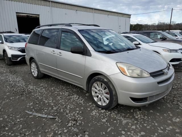 2004 Toyota Sienna CE