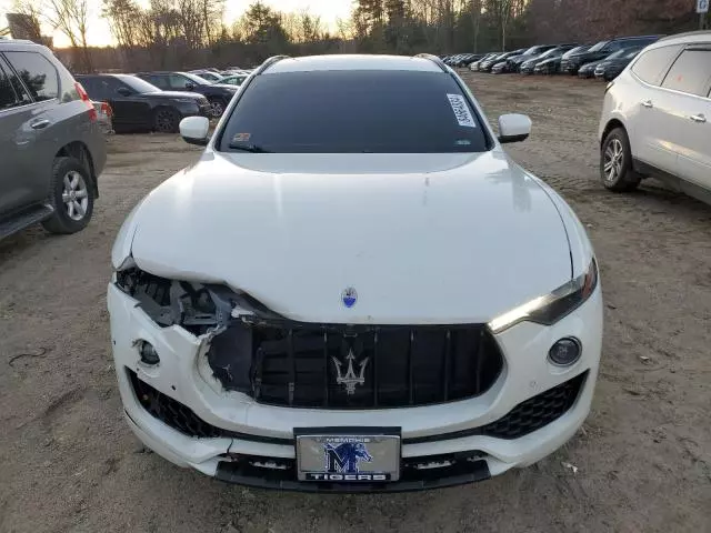 2017 Maserati Levante Sport