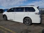 2016 Toyota Sienna SE