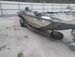 Salvage boats for sale at Harleyville, SC auction: 2007 Triton Boat